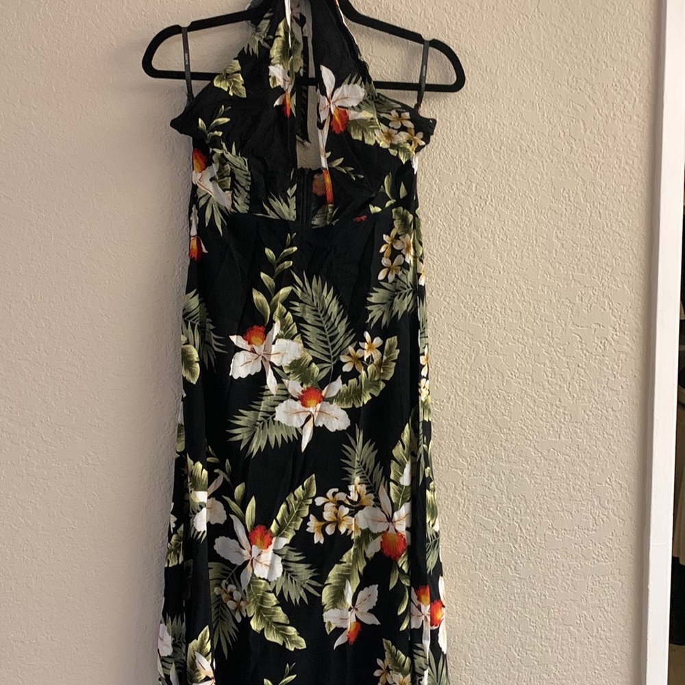 Hawaii print halter maxi, open front, cleavage!!